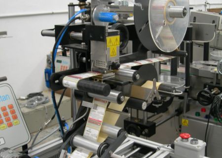 KTN-SYR Semi-Automatic Syringe Labeler